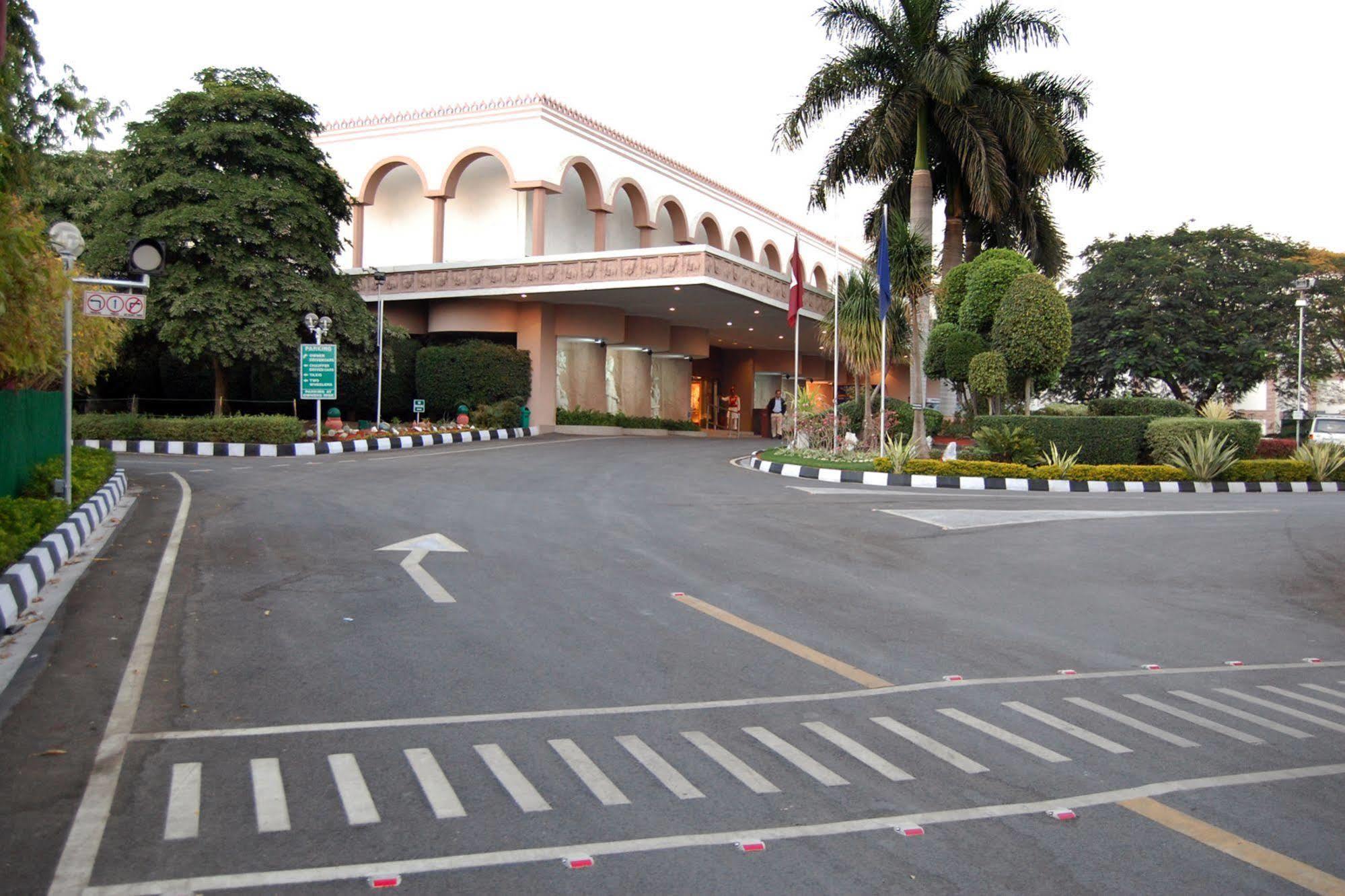 Welcomhotel By Itc Hotels, Rama International, Aurangabad 외부 사진